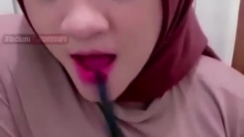Jilbab Cantik Nakal Pingin Nyepong