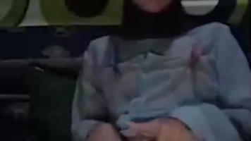 ABG Jilbab Ngocok Meki Sebelum Tidur